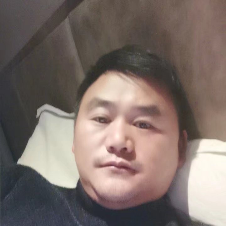奔跑的第三张照片--西昌闪婚服务中心